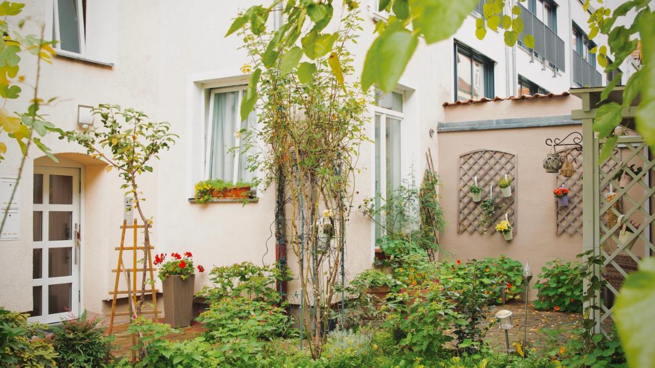 Pension Tokus Nürnberg Exteriör bild