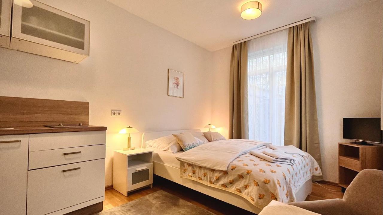 Pension Tokus Nürnberg Exteriör bild