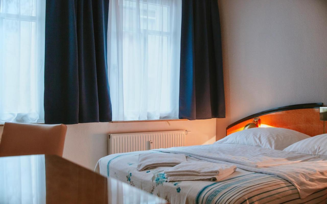 Pension Tokus Nürnberg Exteriör bild