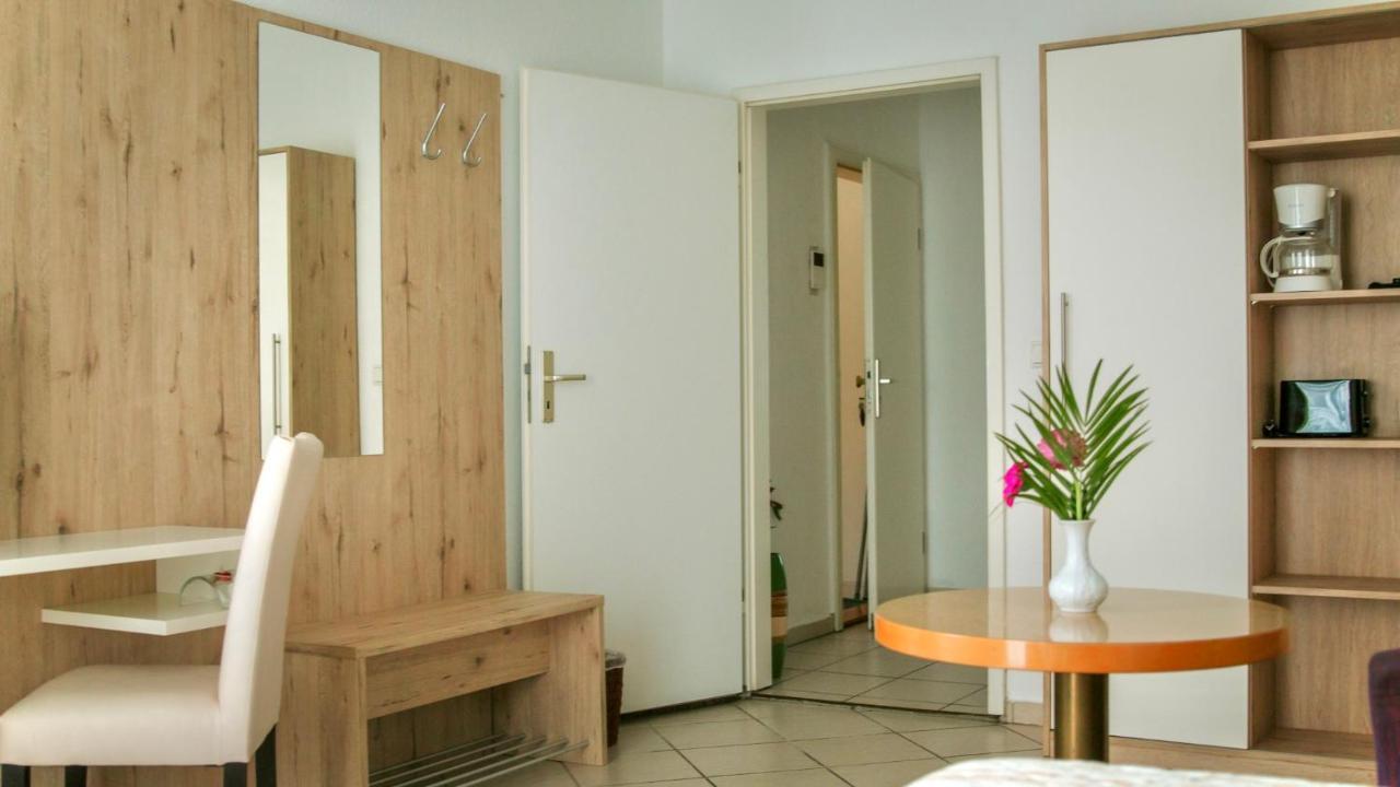 Pension Tokus Nürnberg Exteriör bild