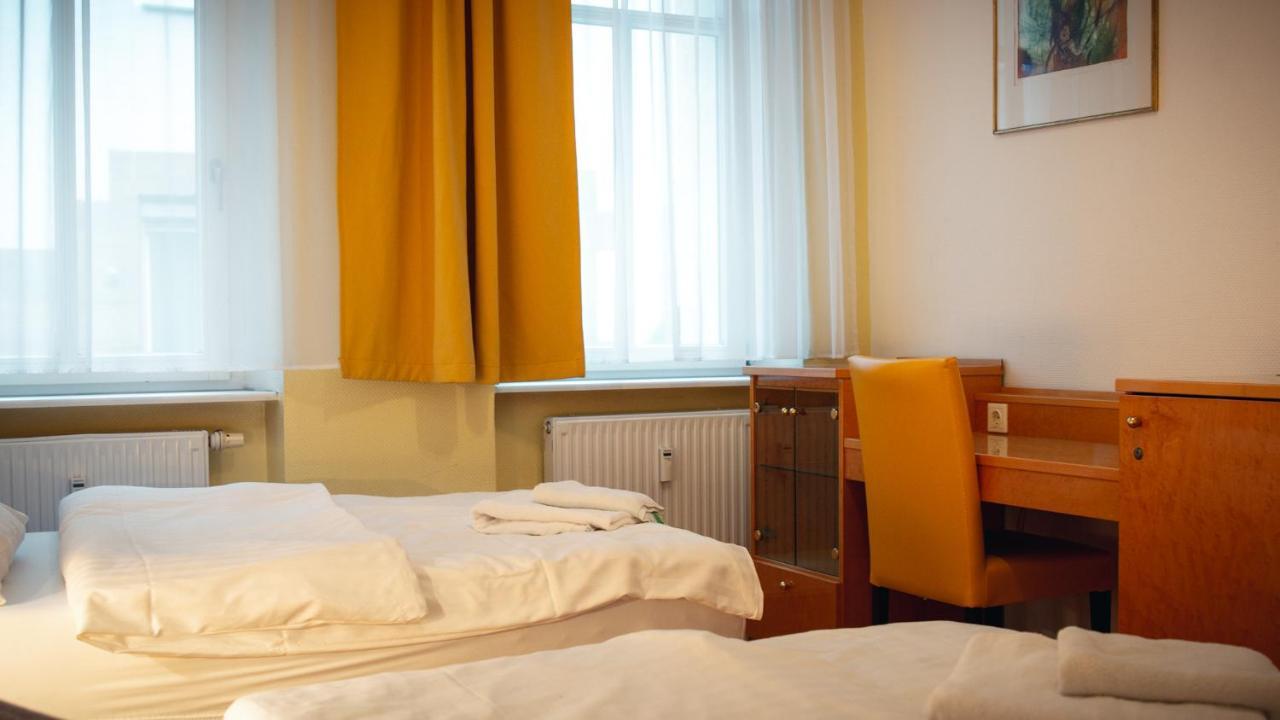 Pension Tokus Nürnberg Exteriör bild