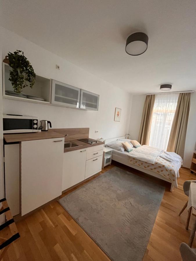 Pension Tokus Nürnberg Exteriör bild