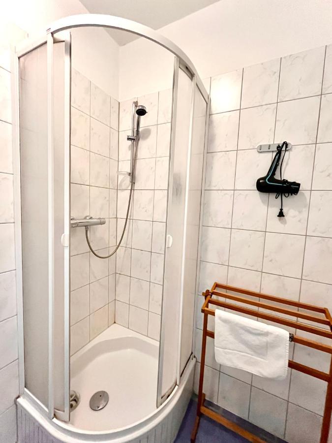Pension Tokus Nürnberg Exteriör bild