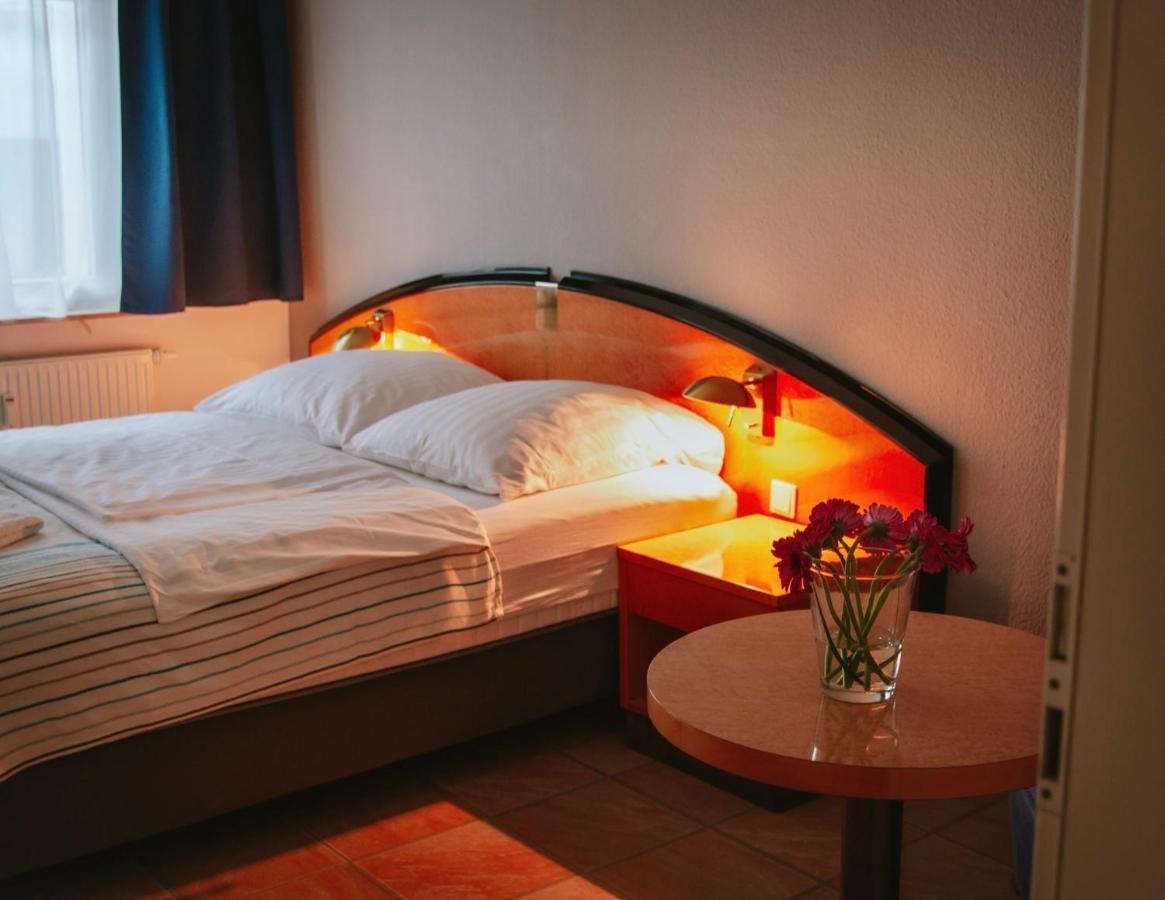 Pension Tokus Nürnberg Exteriör bild