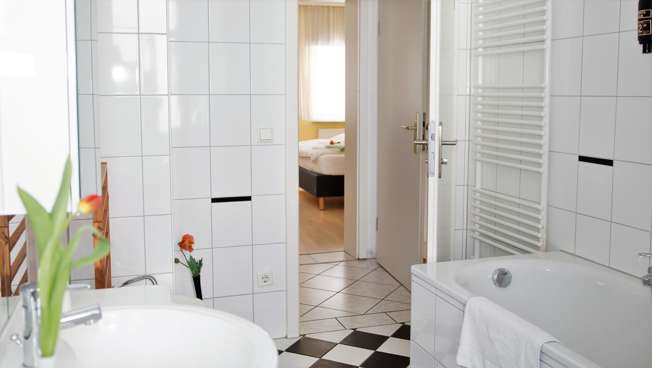 Pension Tokus Nürnberg Exteriör bild